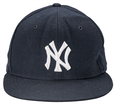 1995-1997 Bernie Williams Game Used & Signed New York Yankees Cap – World Series Champs Era (JT Sports & JSA)